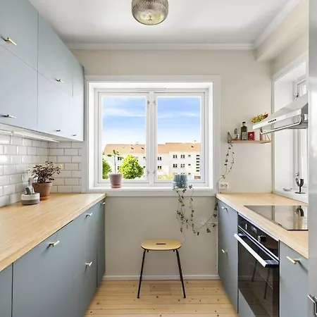 Apartment For Ons Right By The Center!
