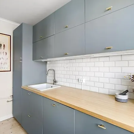 For Ons Right By The Center!